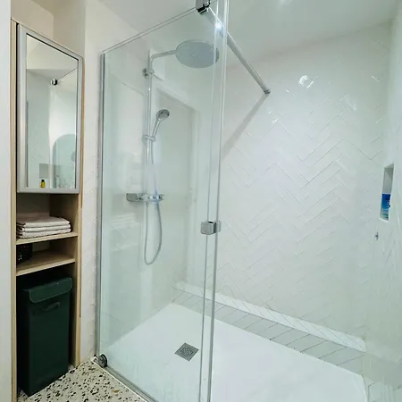 Spacieux T2 Decore Avec Gout Англе
