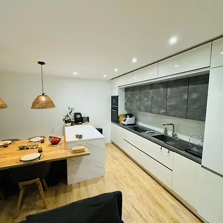 Spacieux T2 Decore Avec Gout Англе